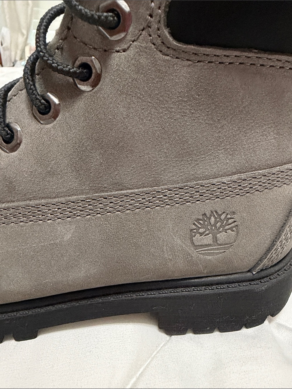 Boy’s gray Timberland Lace-Up Boots with Black Lug Sole - Picture 6 of 8
